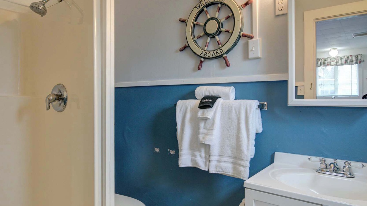 Photo of Bathroom in Grayland