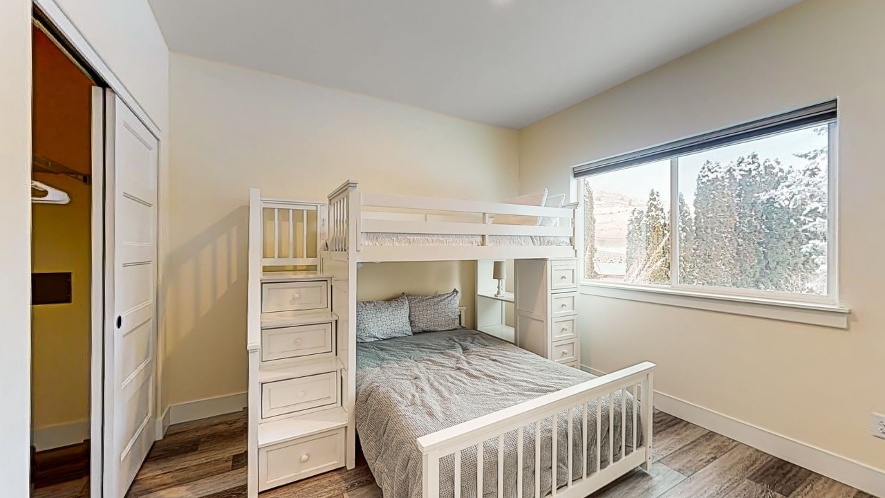 Photo of Bedroom in Manson