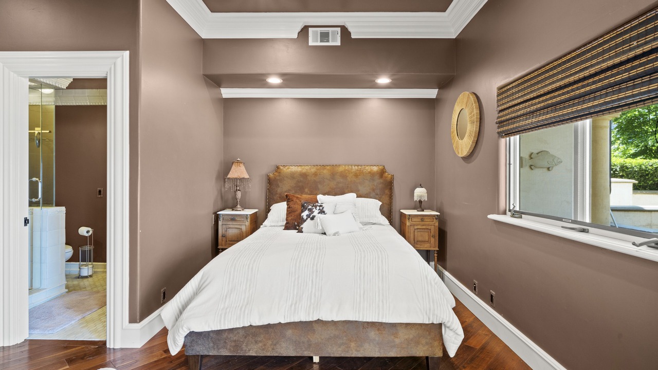 Photo of Bedroom in Ashland