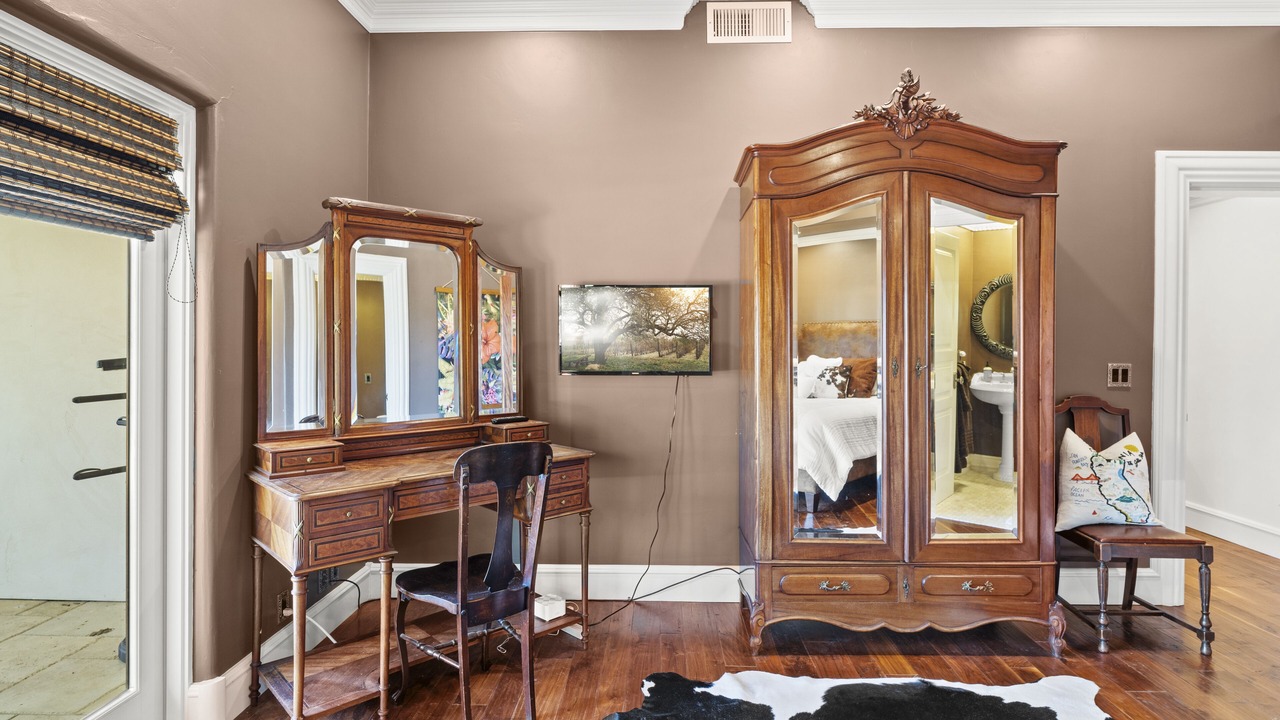 Photo of Bedroom in Ashland