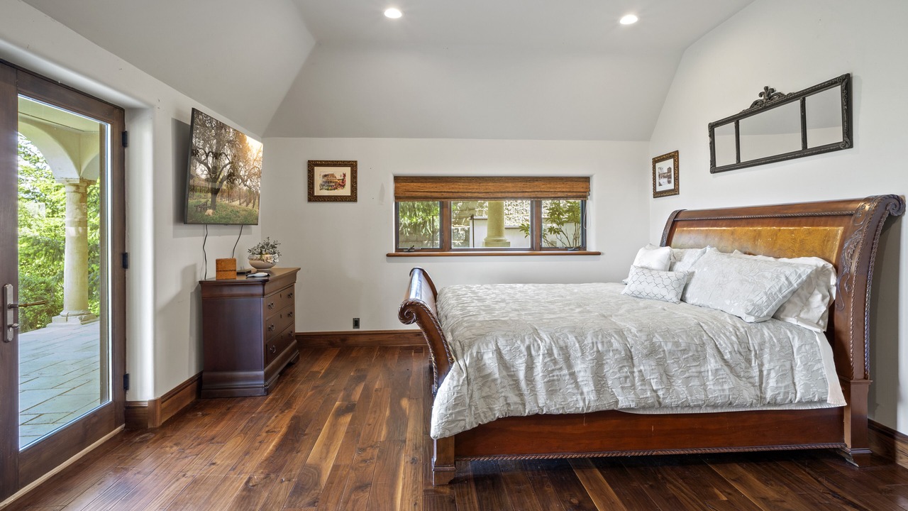 Photo of Bedroom in Ashland
