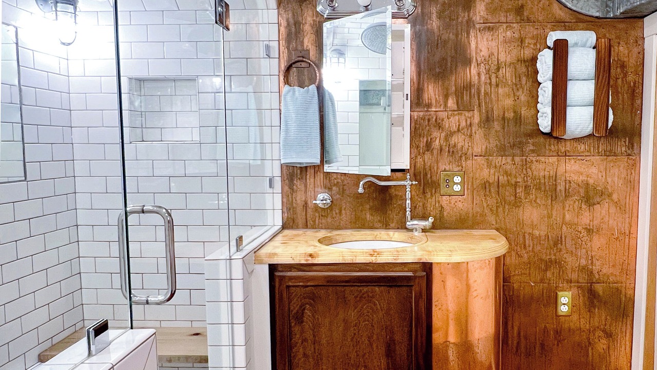 Photo of Bathroom in Laurelhurst