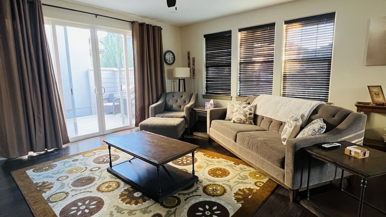 Photo of Livingroom in Harris Ranch