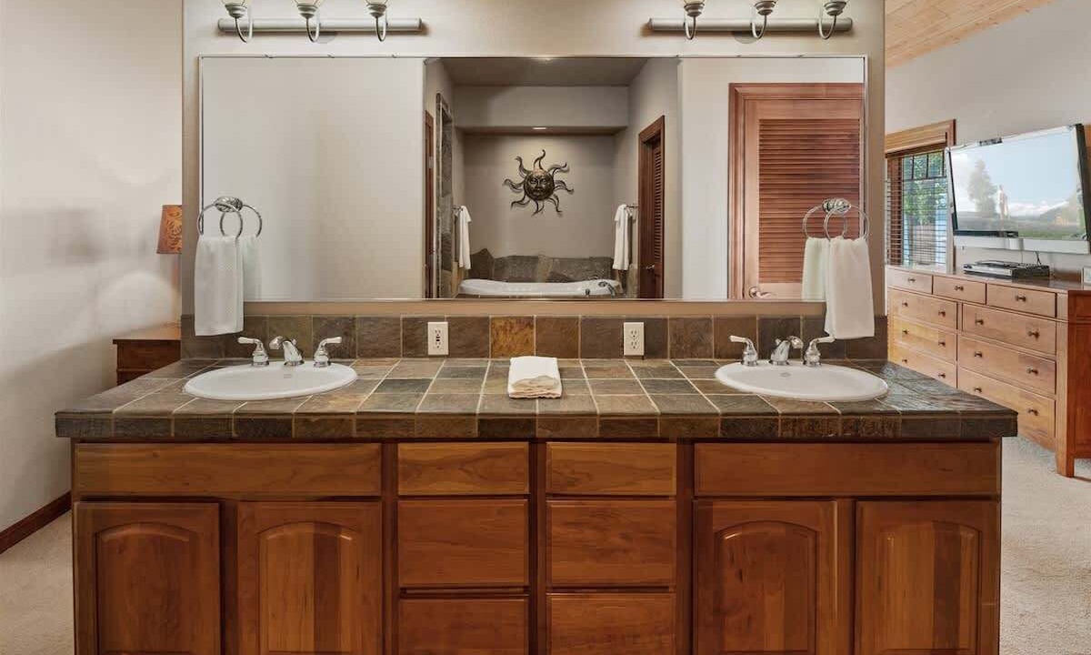 Photo of Bathroom in East Hope