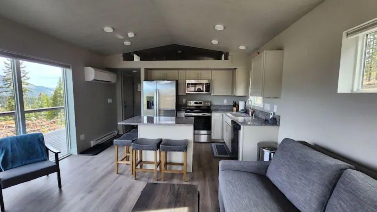 Photo of Livingroom in Gallatin Gateway
