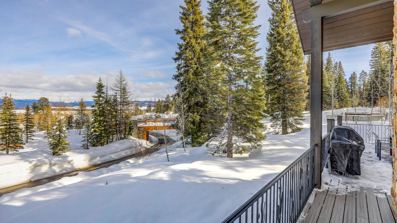Photo of Outdoor in Tamarack