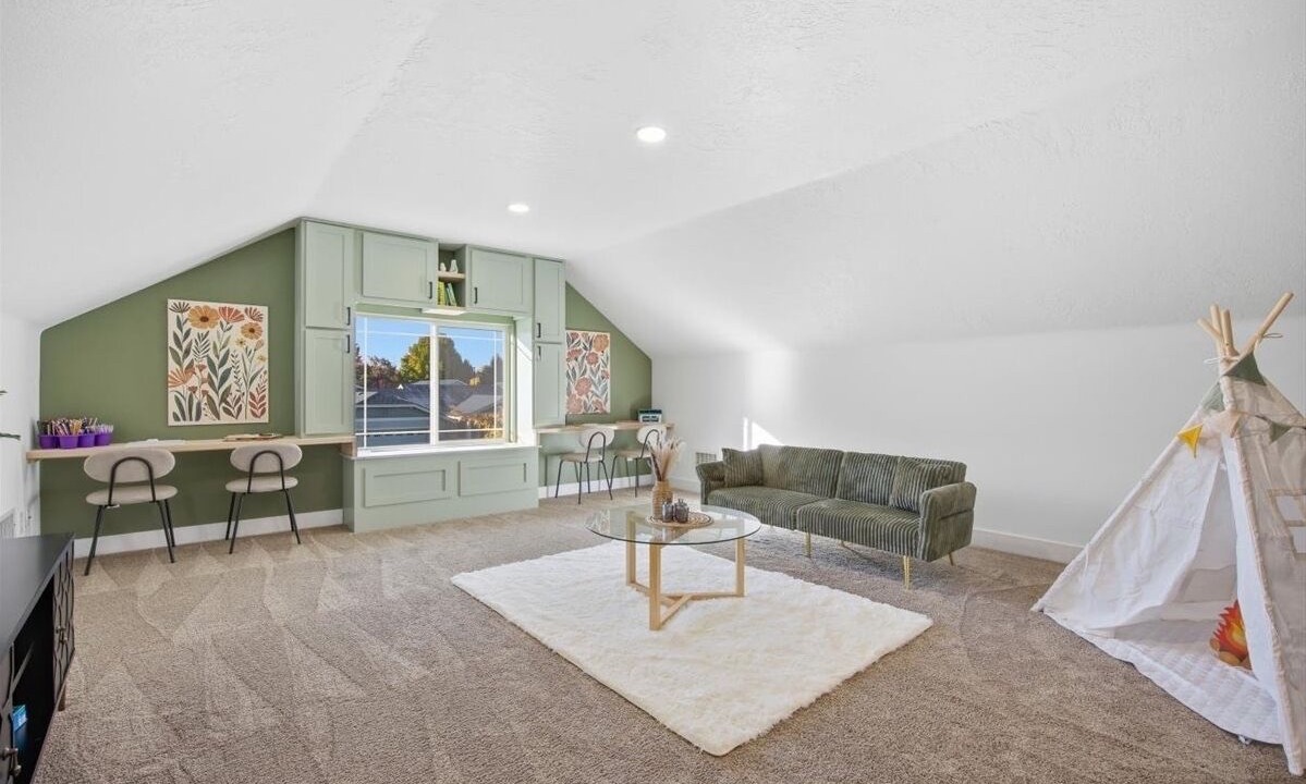 Photo of Livingroom in Southwest Ada County Alliance