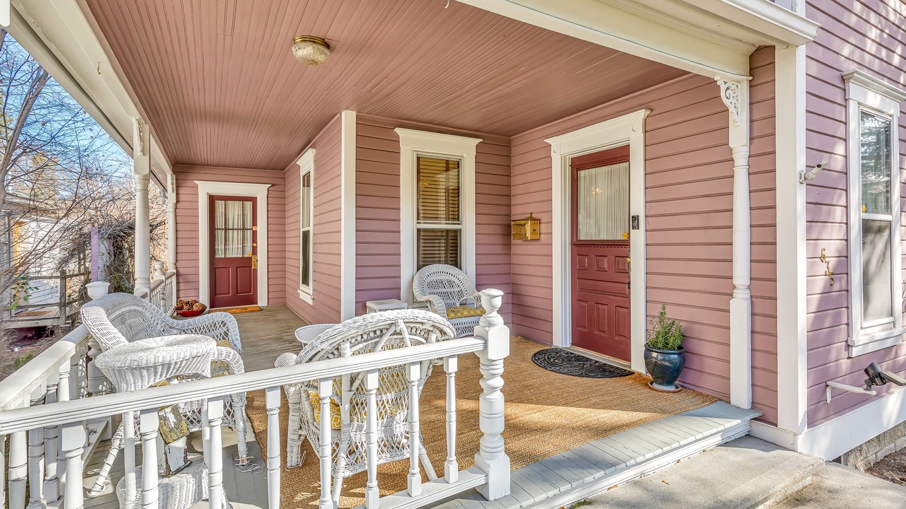 Photo of Others in Siskiyou-Hargadine Historic District