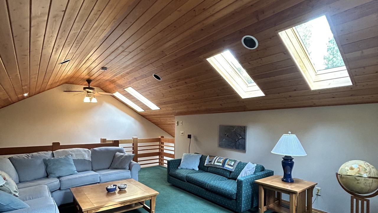 Photo of Livingroom in Black Butte Ranch