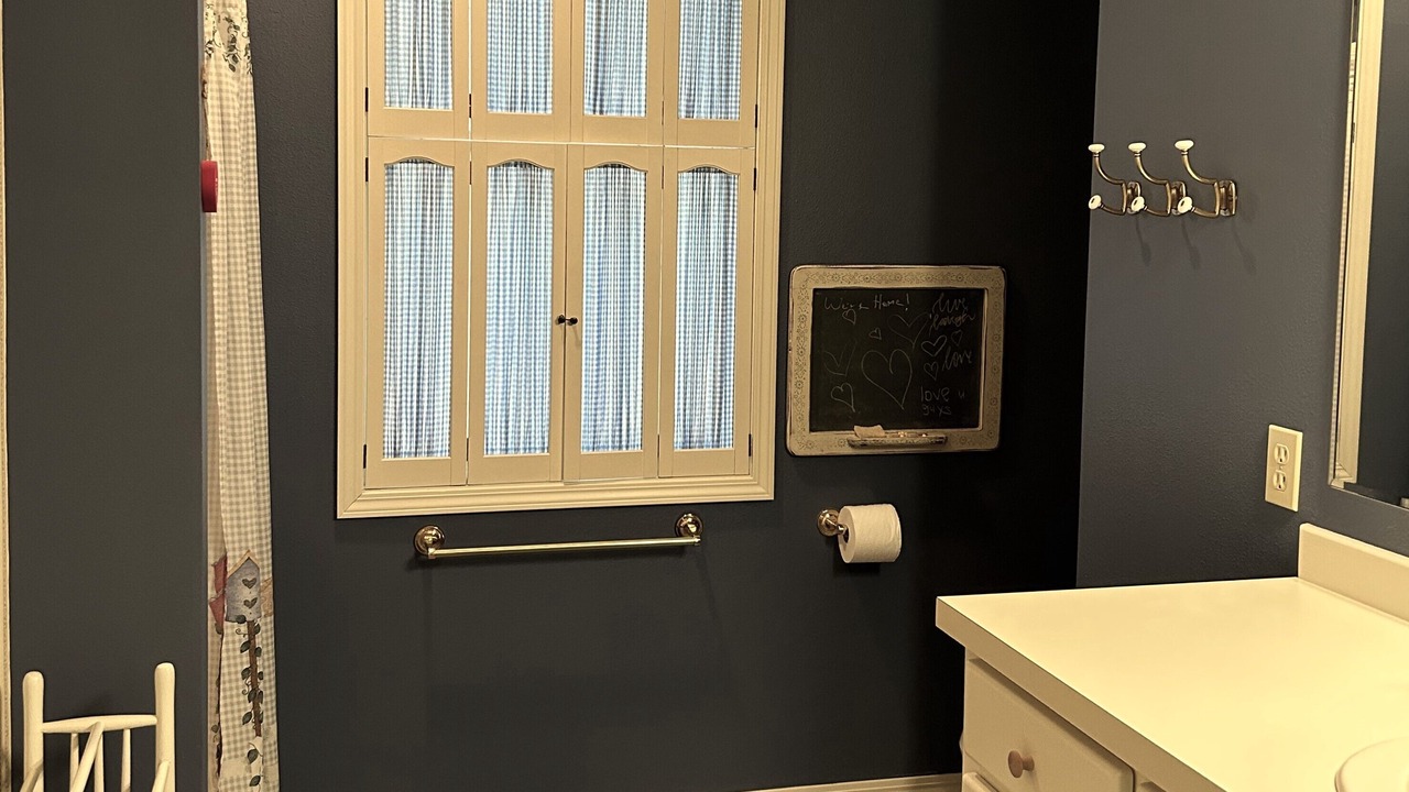 Photo of Bathroom in Black Butte Ranch