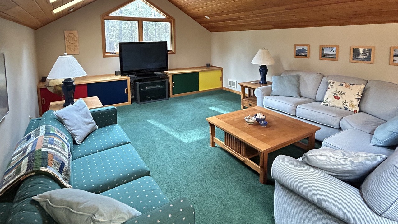 Photo of Livingroom in Black Butte Ranch