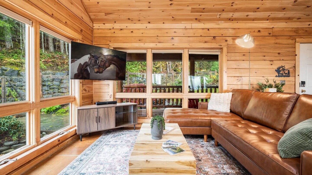 Photo of Livingroom in Port Angeles