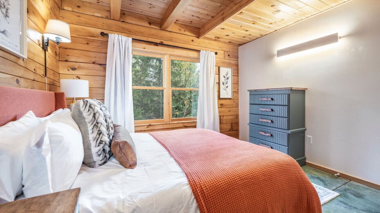 Photo of Bedroom in Port Angeles