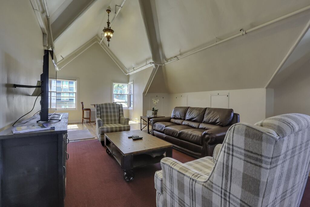 Photo of Livingroom in New Tacoma