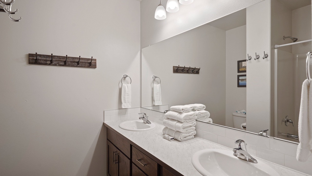 Photo of Bathroom in Oregon Water Wonderland