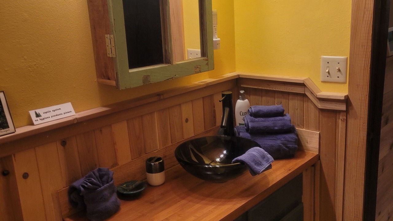 Photo of Bathroom in Hoodsport