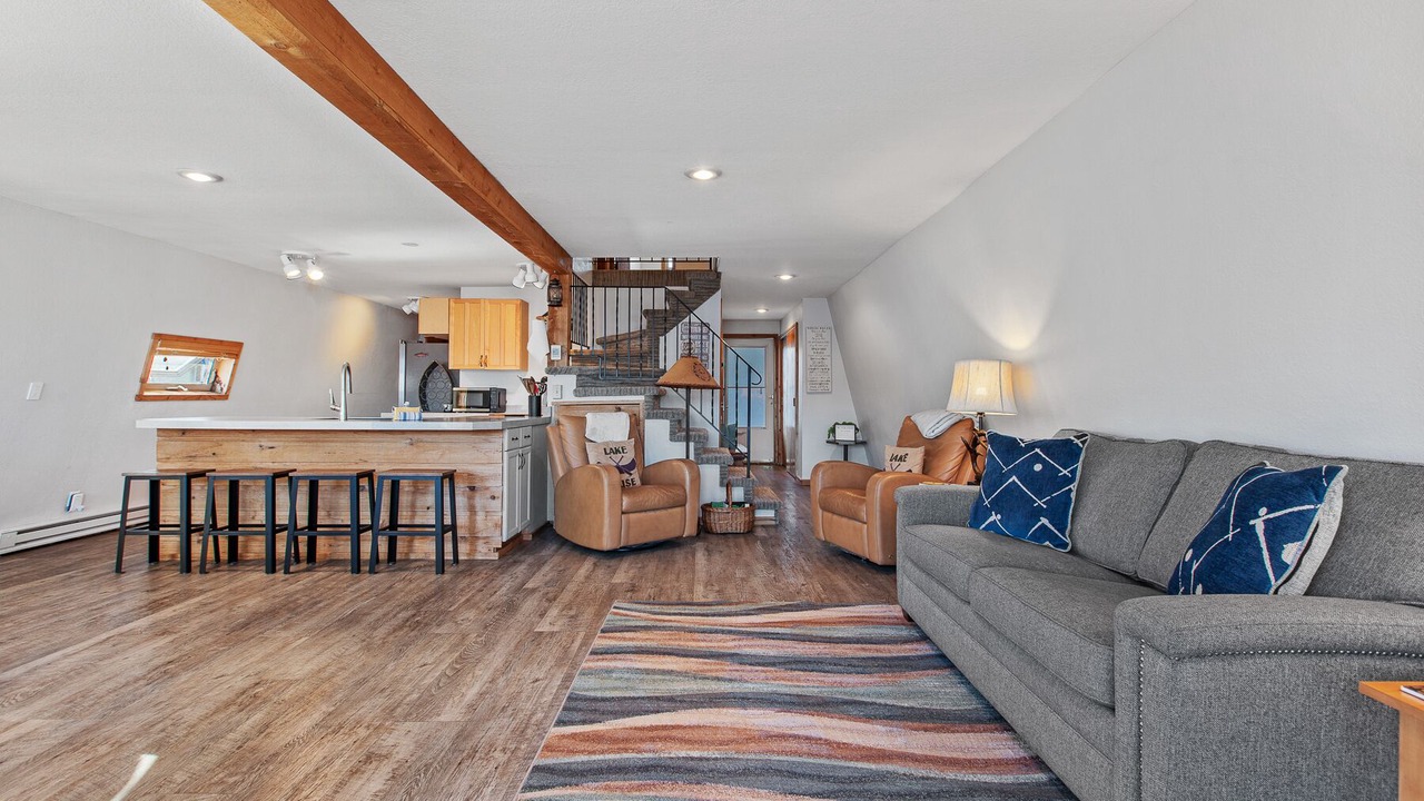 Photo of Livingroom in Bayview