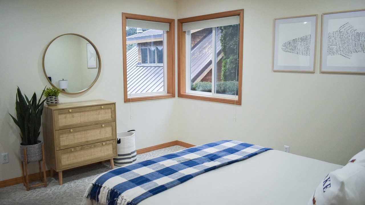 Photo of Bedroom in Eatonville