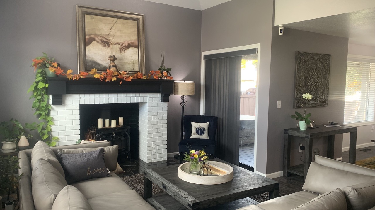 Photo of Livingroom in Medford