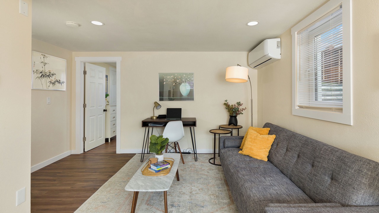 Photo of Livingroom in North End