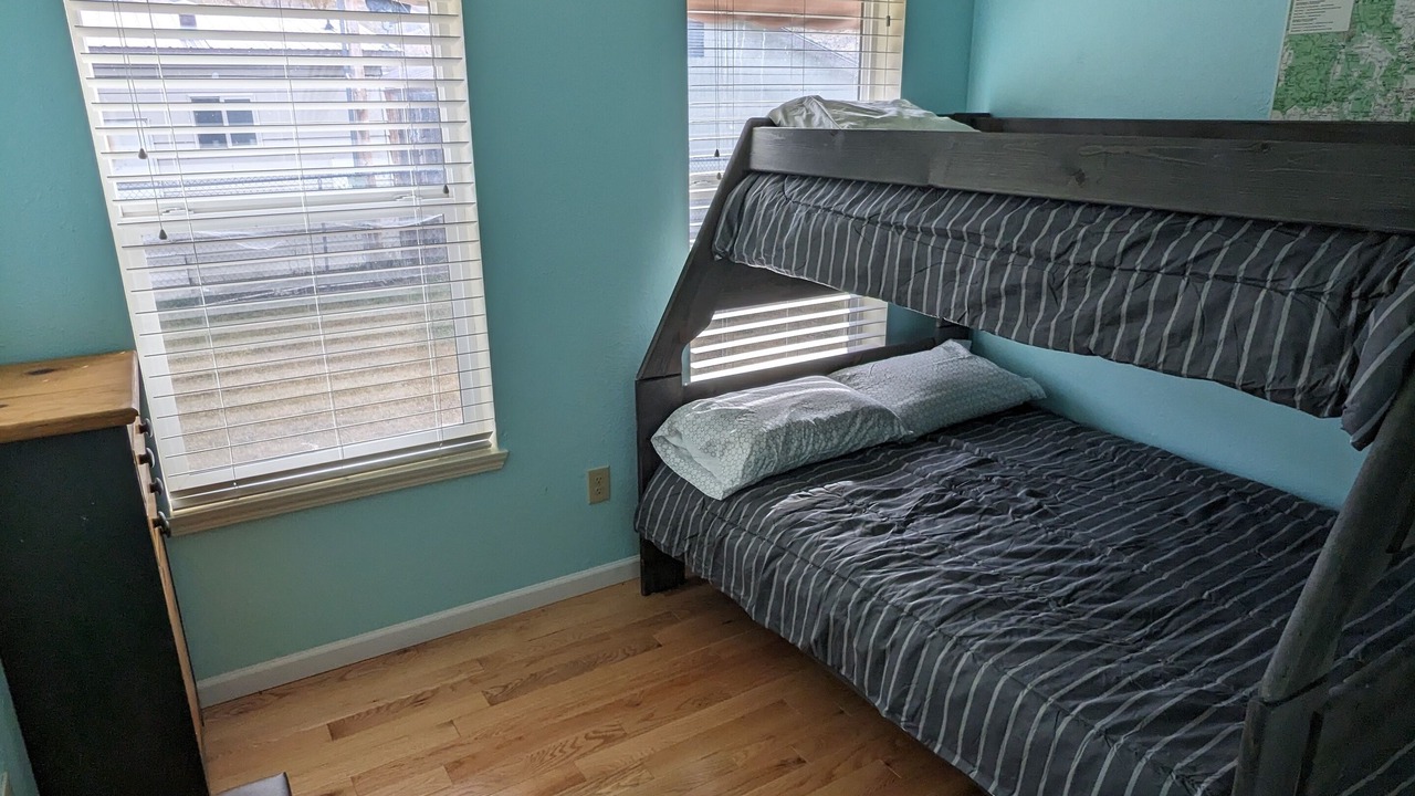 Photo of Bedroom in Salmon