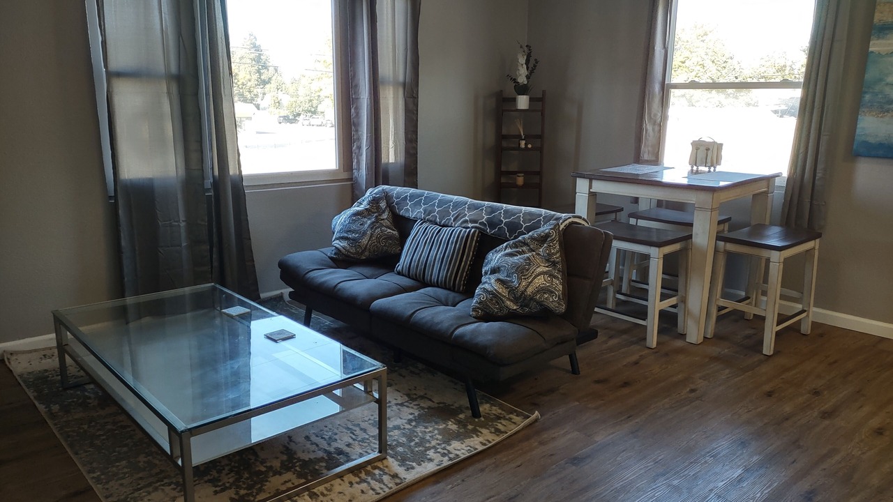 Photo of Livingroom in Garden District