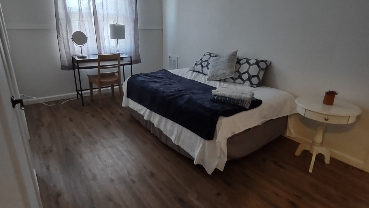 Photo of Bedroom in Garden District