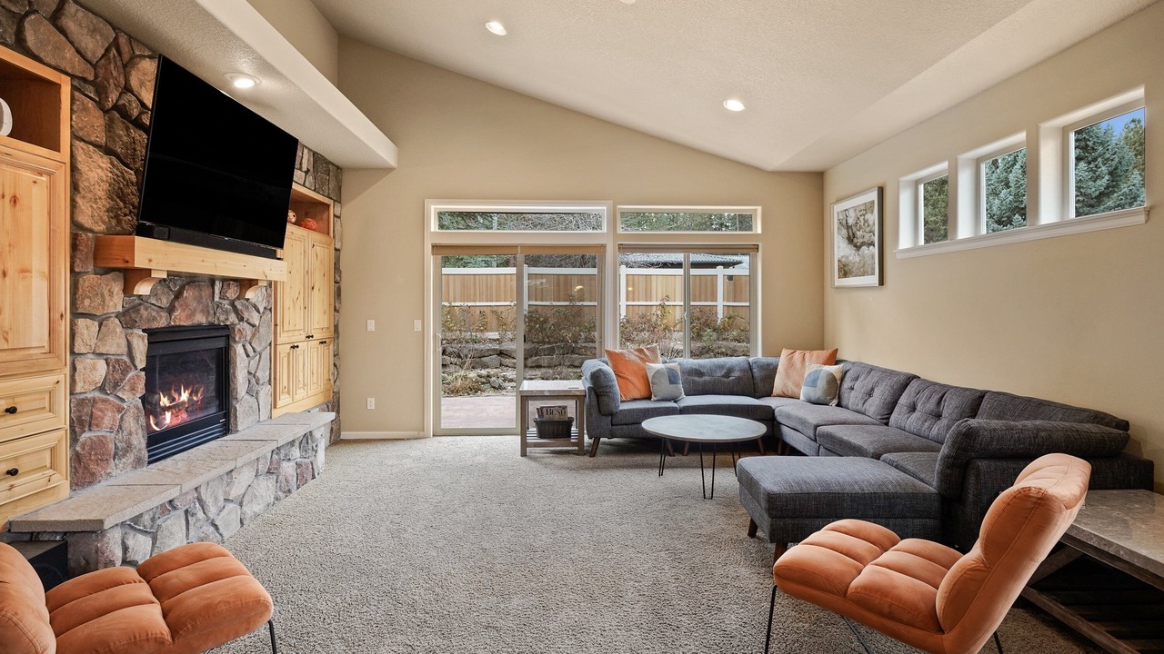 Photo of Livingroom in Old Farm District
