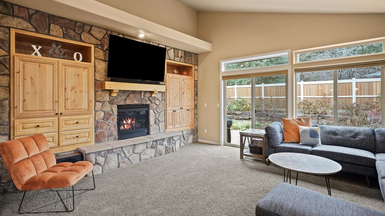 Photo of Livingroom in Old Farm District
