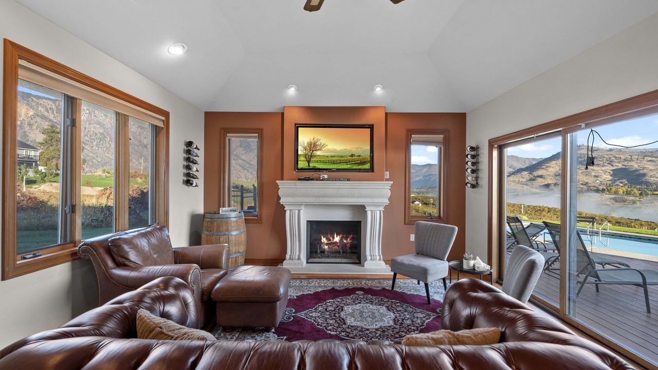 Photo of Livingroom in Manson