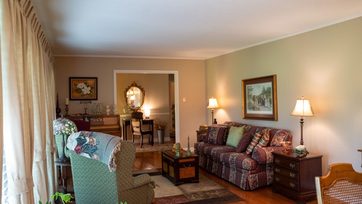 Photo of Livingroom in Corinth