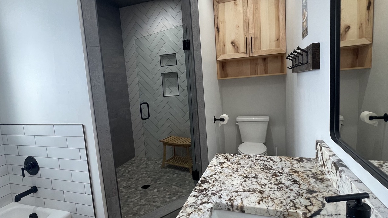 Photo of Bathroom in Island Park