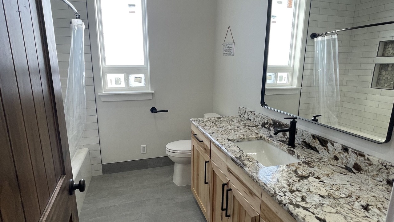 Photo of Bathroom in Island Park