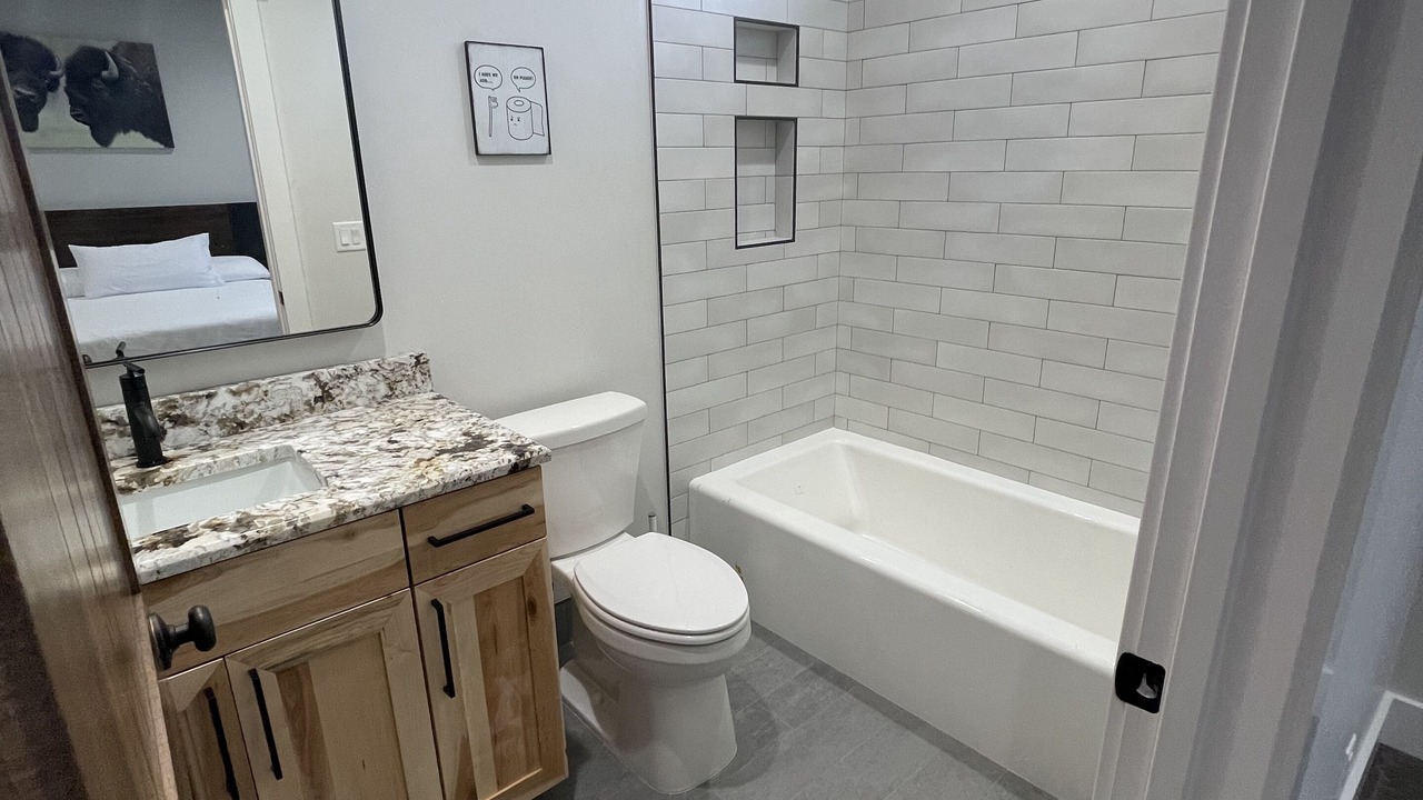 Photo of Bathroom in Island Park