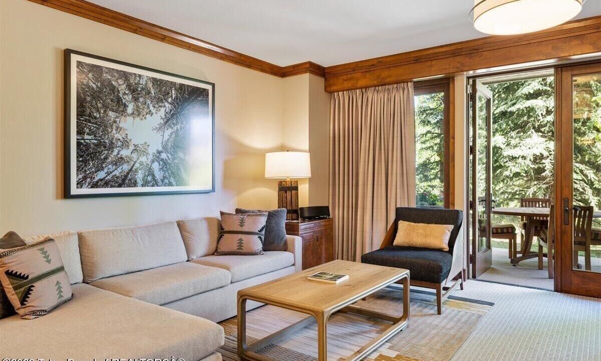 Photo of Livingroom in Teton Village