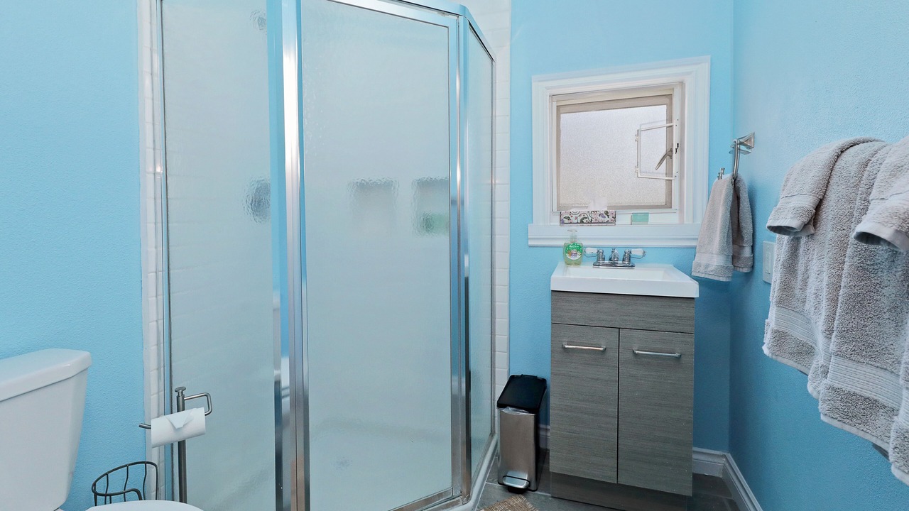 Photo of Bathroom in Coupeville