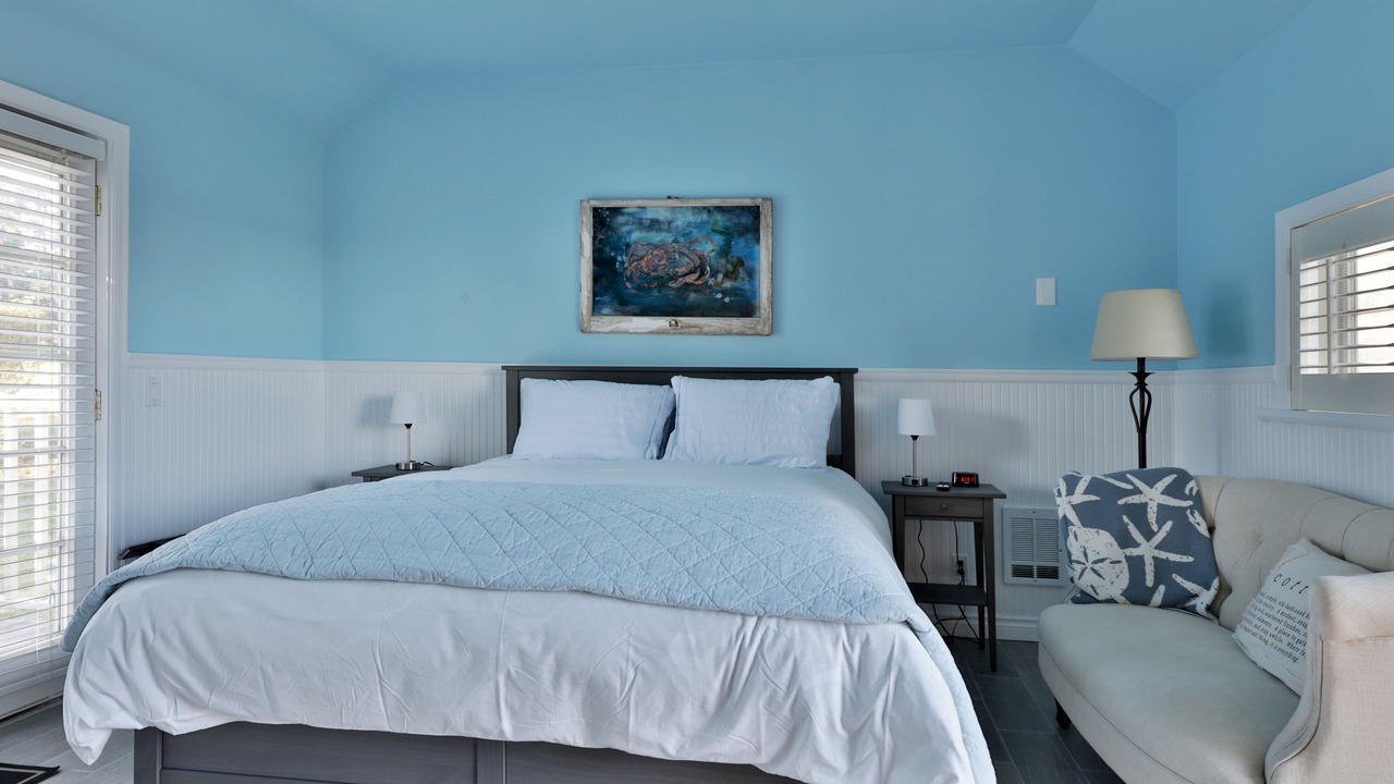 Photo of Bedroom in Coupeville