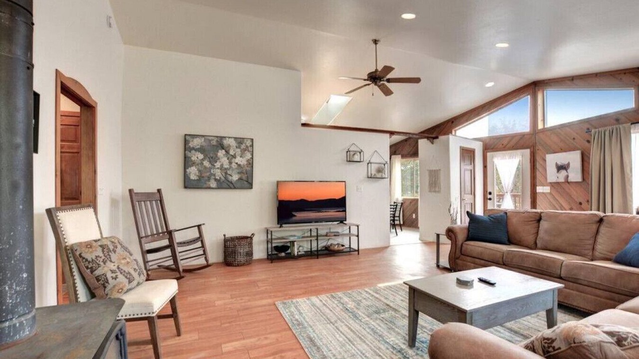 Photo of Bedroom in Eagle Point