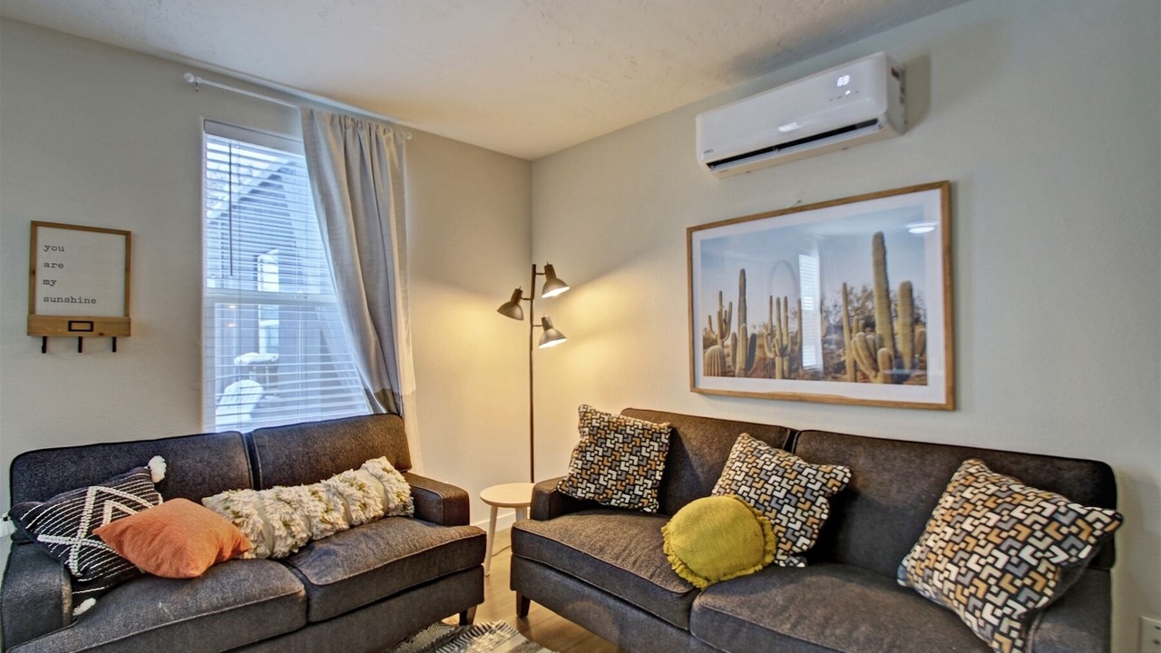 Photo of Livingroom in North End