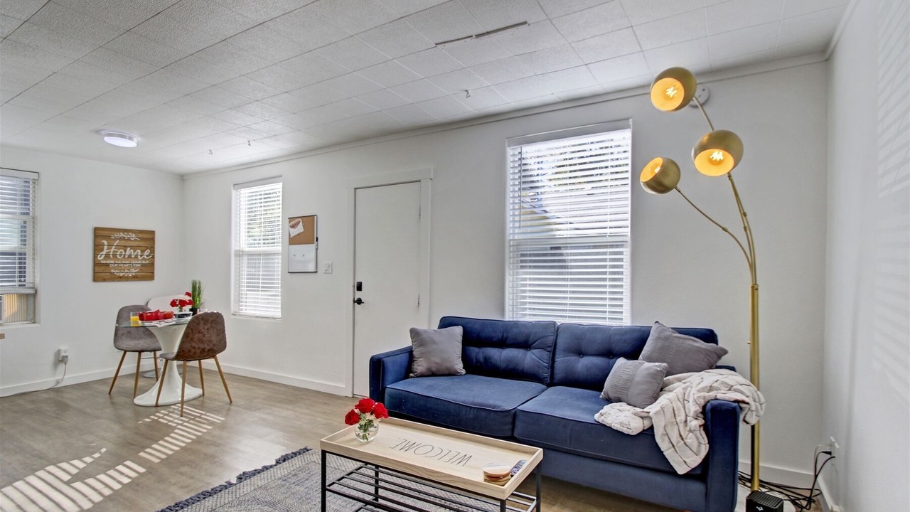 Photo of Livingroom in North End