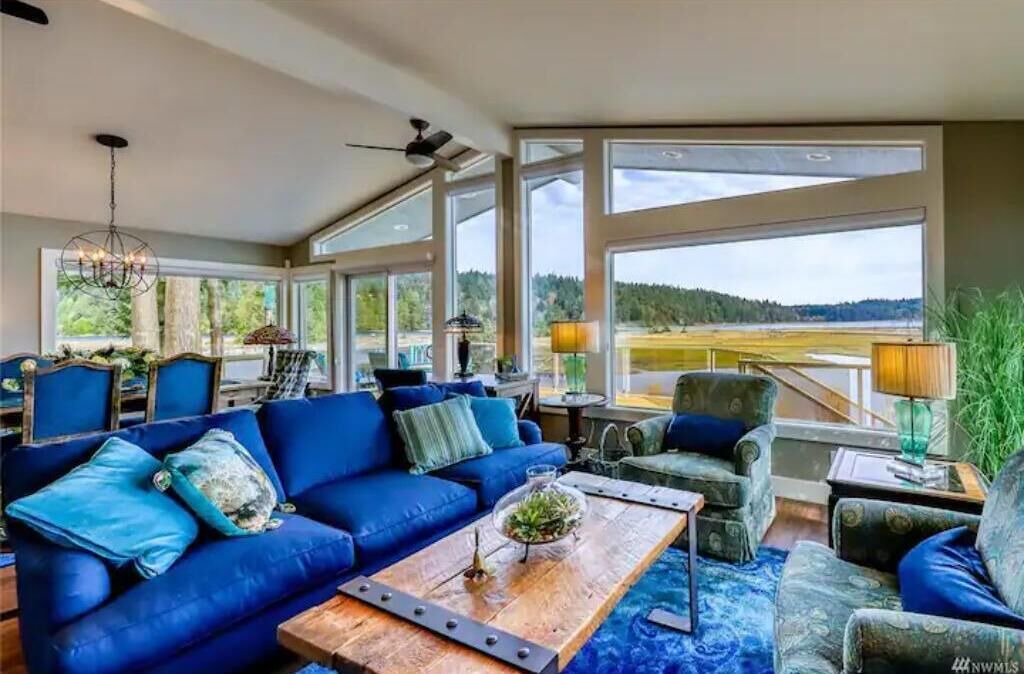 Photo of Livingroom in Port Hadlock