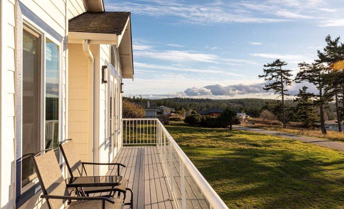 Photo of Patio Balcony in Oak Harbor