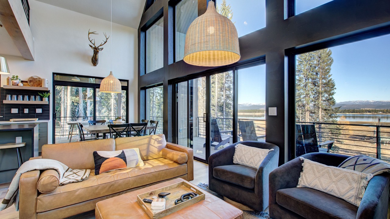 Photo of Livingroom in Tamarack Resort