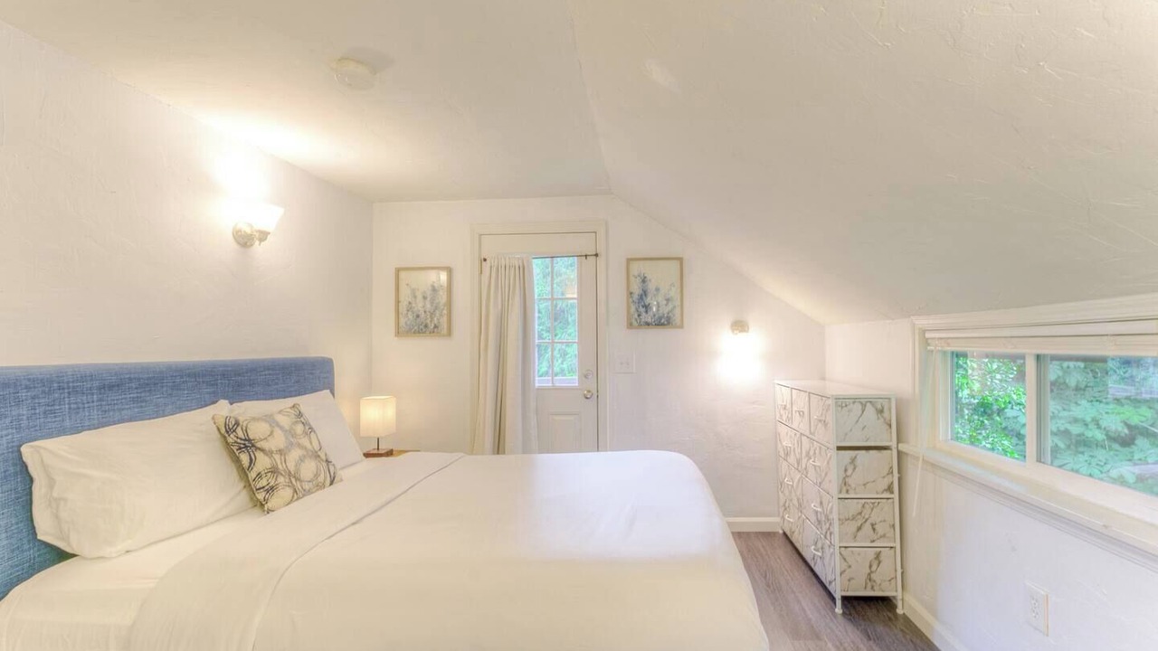 Photo of Bedroom in Greenwood