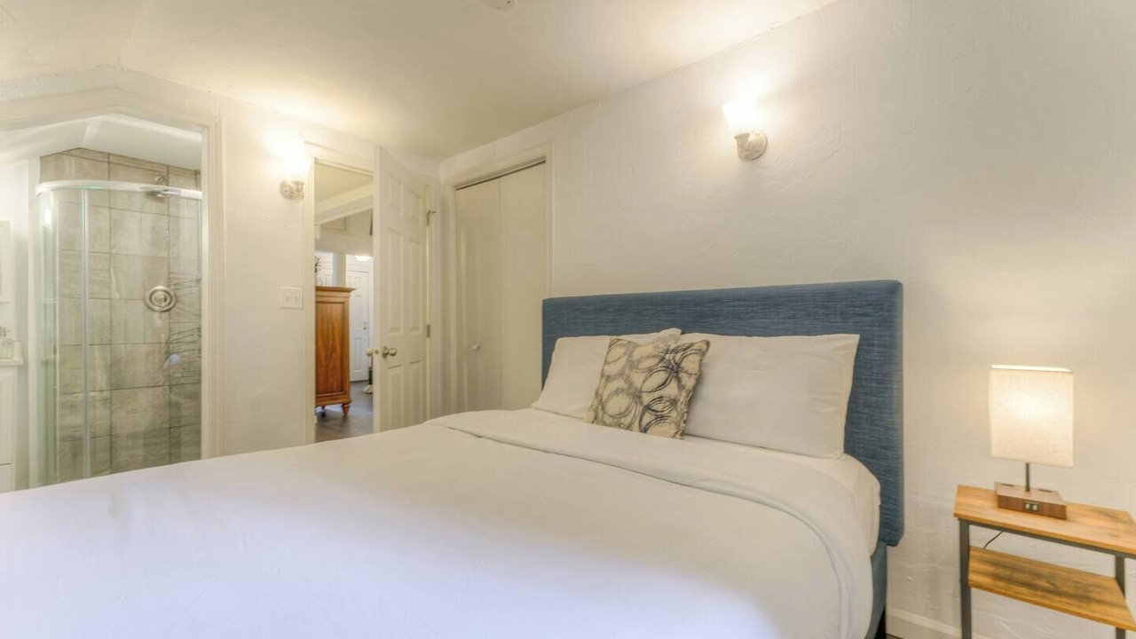 Photo of Bedroom in Greenwood