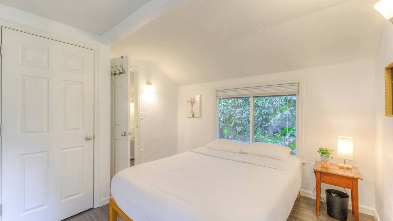 Photo of Bedroom in Greenwood