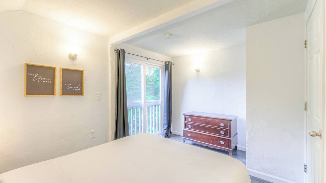 Photo of Bedroom in Greenwood