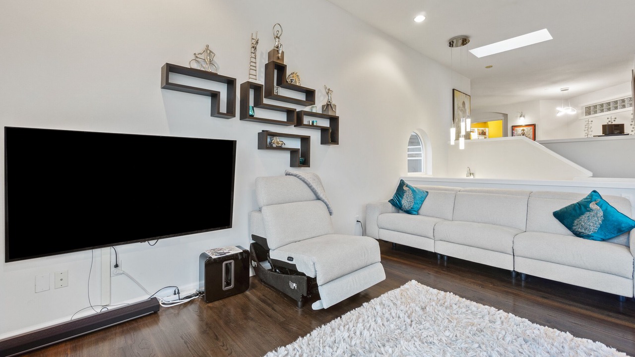 Photo of Livingroom in Kirkland