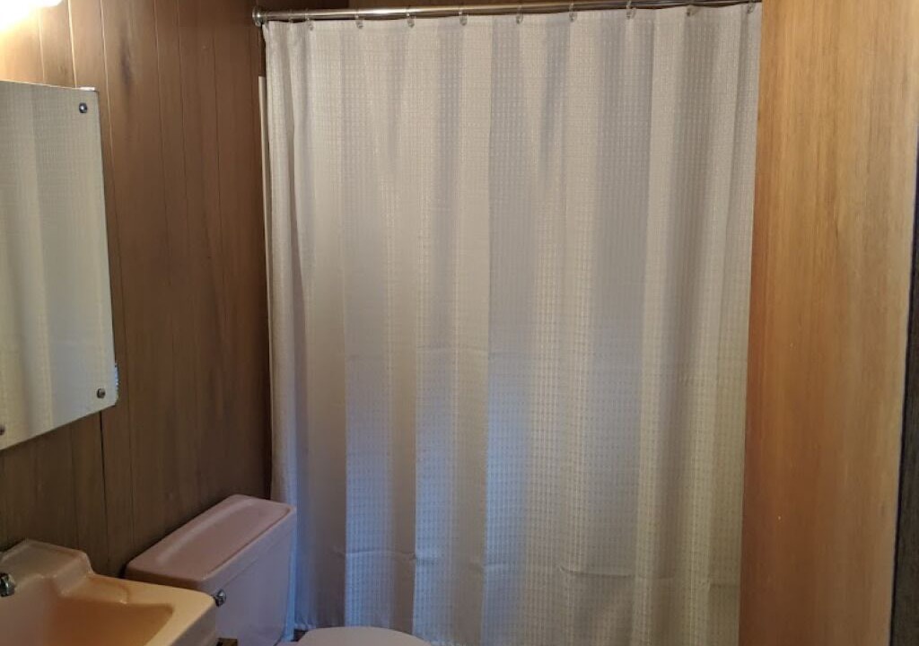Photo of Bathroom in Coolin