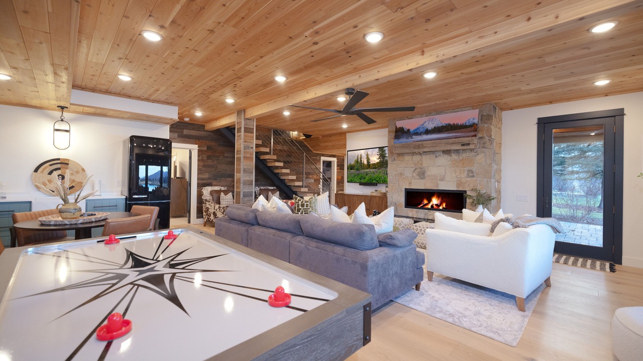 Photo of Livingroom in Victor